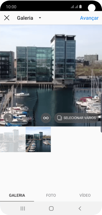 Pressione GALERIA, e navegue até a foto ou vídeo desejado. Pressione GALERIA, e navegue até a foto ou vídeo desejado.