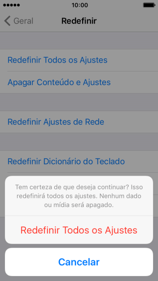 Pressione Redefinir Todos os Ajustes. Aguarde um instante, enquanto o celular restaura as configurações padrão.
Siga as indicações do visor para configurar o celular, e deixá-lo pronto para uso. Pressione Redefinir Todos os Ajustes. Aguarde um instante, enquanto o celular restaura as configurações padrão.
Siga as indicações do visor para configurar o celular, e deixá-lo pronto para uso.