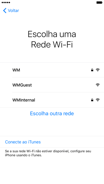 Pressione a rede Wi-Fi desejada. Pressione a rede Wi-Fi desejada.