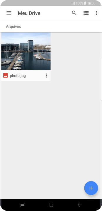 Deslize para a direita a partir do lado esquerdo da tela, e navegue até a pasta desejada. Deslize para a direita a partir do lado esquerdo da tela, e navegue até a pasta desejada.