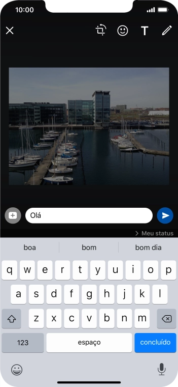 Escreva a atualização de status desejada, e pressione o ícone de enviar. Escreva a atualização de status desejada, e pressione o ícone de enviar.