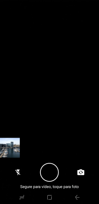 Pressione a foto ou o vídeo desejado. Pressione a foto ou o vídeo desejado.