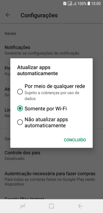 Para ativar a atualização automática de apps via rede celular, você deve pressionar Por meio de qualquer rede Sujeito a cobranças por uso de dados.. Para ativar a atualização automática de apps via rede celular, você deve pressionar Por meio de qualquer rede Sujeito a cobranças por uso de dados..