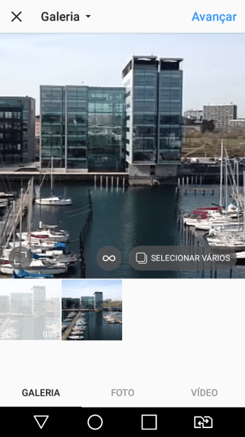 Pressione GALERIA, e navegue até a foto ou vídeo desejado. Pressione GALERIA, e navegue até a foto ou vídeo desejado.