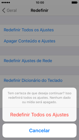 Pressione Redefinir Todos os Ajustes. Aguarde um instante, enquanto o celular restaura as configurações padrão.
Siga as indicações do visor para configurar o celular, e deixá-lo pronto para uso. Pressione Redefinir Todos os Ajustes. Aguarde um instante, enquanto o celular restaura as configurações padrão.
Siga as indicações do visor para configurar o celular, e deixá-lo pronto para uso.