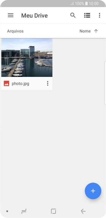 Deslize para a direita a partir do lado esquerdo da tela, e navegue até a pasta desejada. Deslize para a direita a partir do lado esquerdo da tela, e navegue até a pasta desejada.