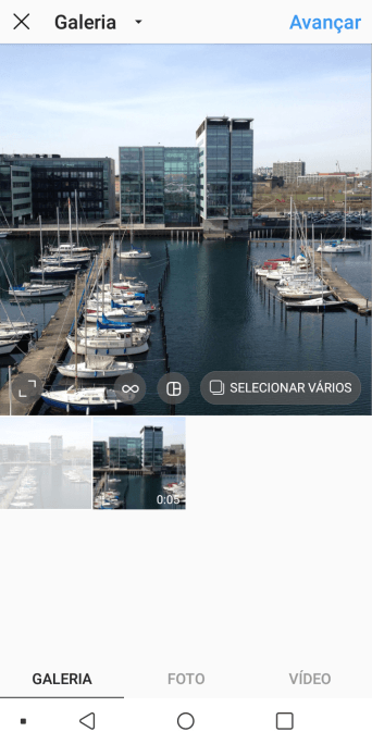Pressione GALERIA, e navegue até a pasta desejada. Pressione GALERIA, e navegue até a pasta desejada.