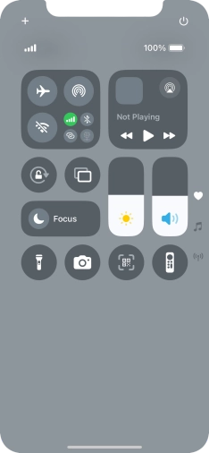 Press the flight mode icon to turn the function on or off. Press the flight mode icon to turn the function on or off.
