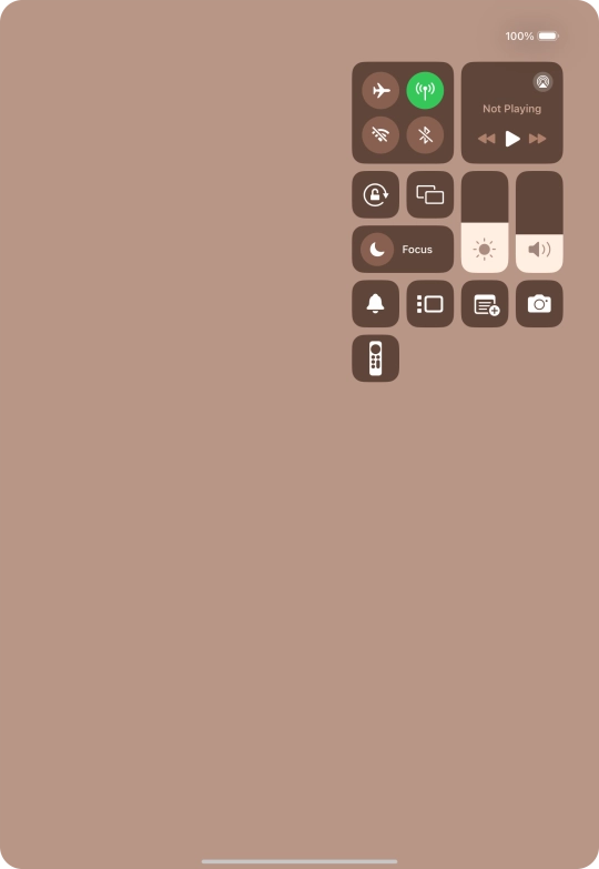 Press the flight mode icon to turn the function on or off. Press the flight mode icon to turn the function on or off.