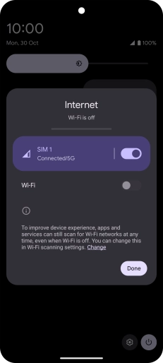 Press the mobile data icon to turn the function on or off. Press the mobile data icon to turn the function on or off.