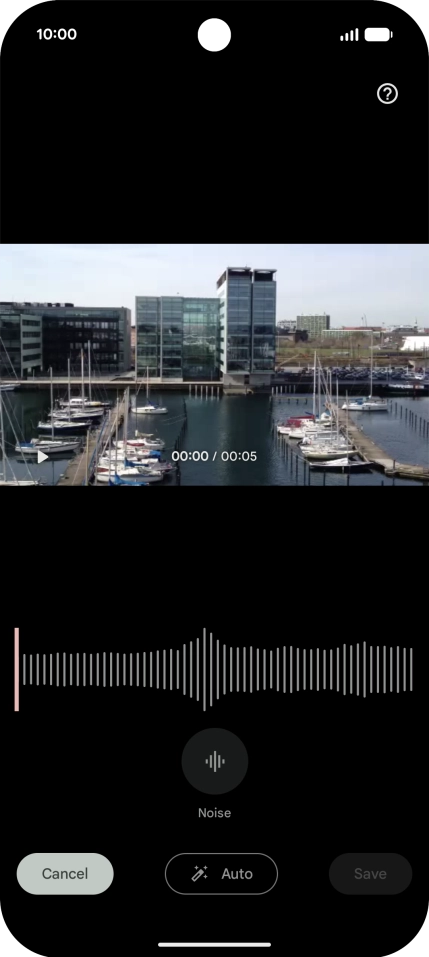 Press Auto to automatically enhance the sound in the video. Press Auto to automatically enhance the sound in the video.