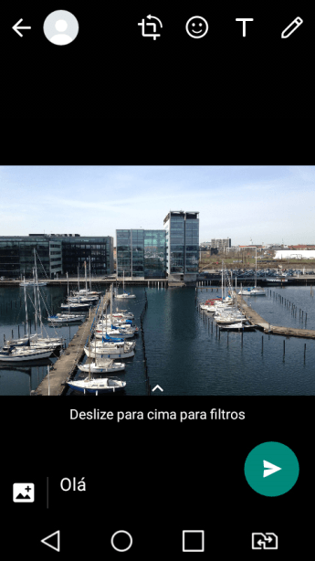 Escreva a atualização de status desejada, e pressione o ícone de enviar. Escreva a atualização de status desejada, e pressione o ícone de enviar.