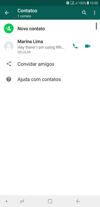 Pressione o ícone de busca, e digite as primeiras letras do nome do contato. Pressione o ícone de busca, e digite as primeiras letras do nome do contato.