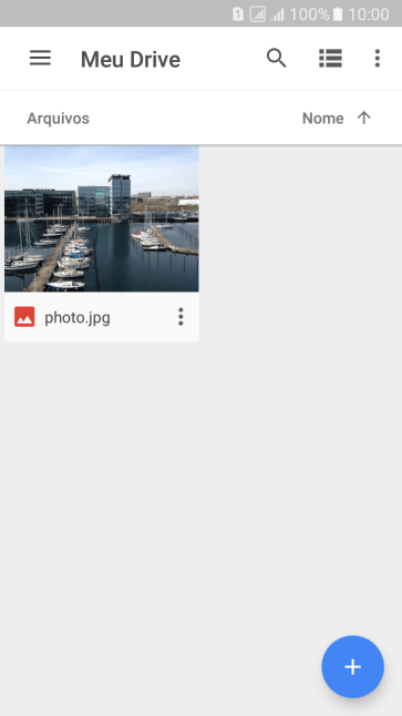 Deslize para a direita a partir do lado esquerdo da tela, e navegue até a pasta desejada. Deslize para a direita a partir do lado esquerdo da tela, e navegue até a pasta desejada.
