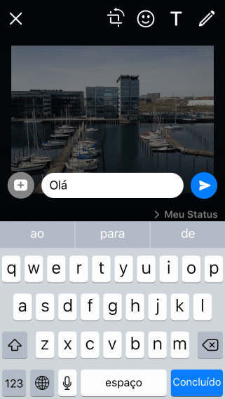 Escreva a atualização de status desejada, e pressione o ícone de enviar. Escreva a atualização de status desejada, e pressione o ícone de enviar.