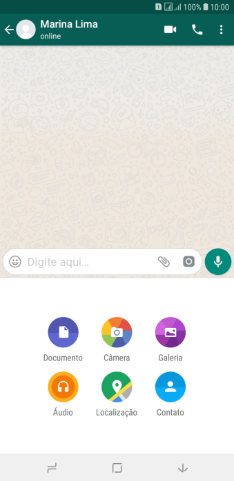 Pressione Galeria, e navegue até a foto ou vídeo desejado. Pressione Galeria, e navegue até a foto ou vídeo desejado.