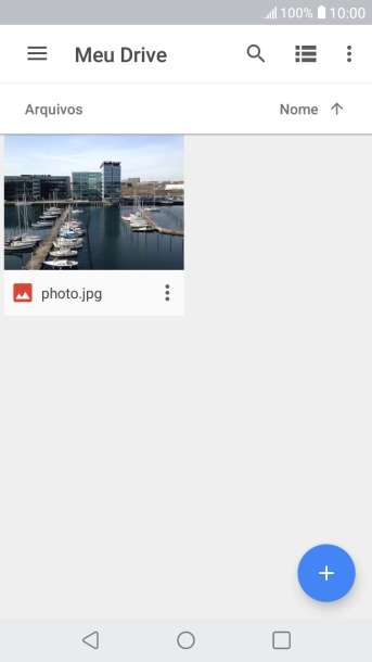 Deslize para a direita a partir do lado esquerdo da tela, e navegue até a pasta desejada. Deslize para a direita a partir do lado esquerdo da tela, e navegue até a pasta desejada.