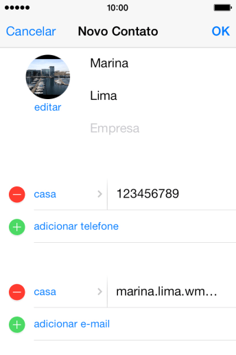 Pressione o campo ao lado do endereço de e-mail. Pressione o campo ao lado do endereço de e-mail.