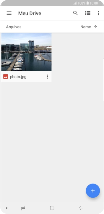 Deslize para a direita a partir do lado esquerdo da tela, e navegue até a pasta desejada. Deslize para a direita a partir do lado esquerdo da tela, e navegue até a pasta desejada.
