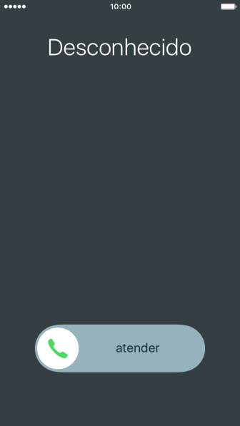 Se o bloqueio de tela estiver ativado, você deve pressionar o ícone de atender e arrastá-lo para a direita. Se o bloqueio de tela estiver ativado, você deve pressionar o ícone de atender e arrastá-lo para a direita.