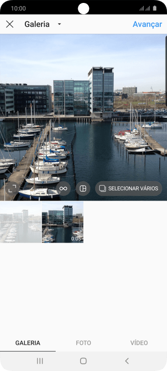 Pressione GALERIA, e navegue até a pasta desejada. Pressione GALERIA, e navegue até a pasta desejada.