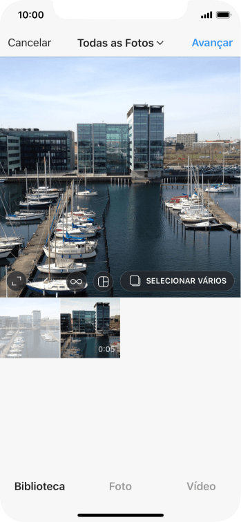 Pressione Biblioteca, e navegue até a foto ou vídeo desejado. Pressione Biblioteca, e navegue até a foto ou vídeo desejado.
