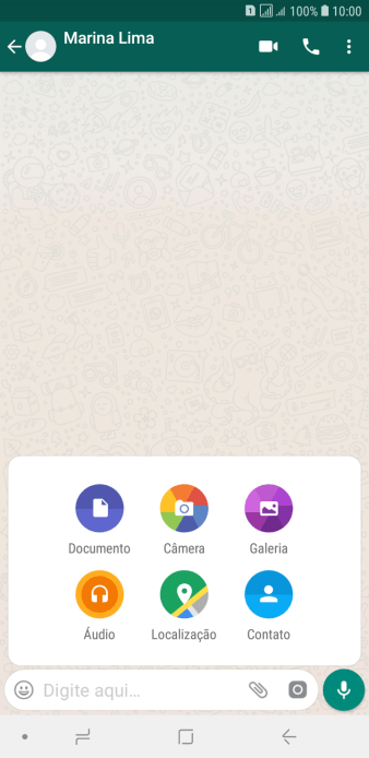 Pressione Galeria, e navegue até a foto ou vídeo desejado. Pressione Galeria, e navegue até a foto ou vídeo desejado.