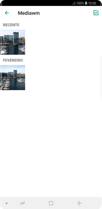 Pressione a foto ou o vídeo desejado. Pressione a foto ou o vídeo desejado.