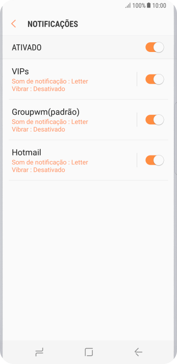 Pressione o indicador ao lado da conta de e-mail desejada para ativar ou desativar a função. Pressione o indicador ao lado da conta de e-mail desejada para ativar ou desativar a função.