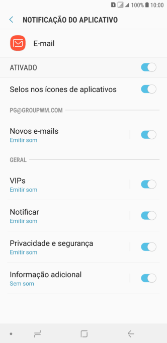 Pressione o indicador abaixo da conta de e-mail desejada para ativar ou desativar a função. Pressione o indicador abaixo da conta de e-mail desejada para ativar ou desativar a função.