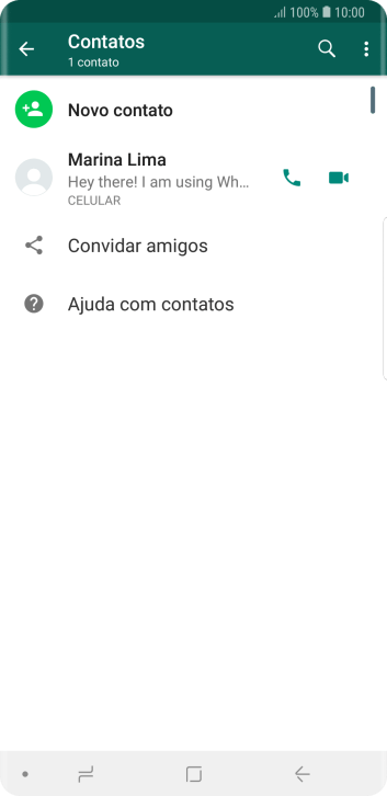 Pressione o ícone de busca, e digite as primeiras letras do nome do contato. Pressione o ícone de busca, e digite as primeiras letras do nome do contato.