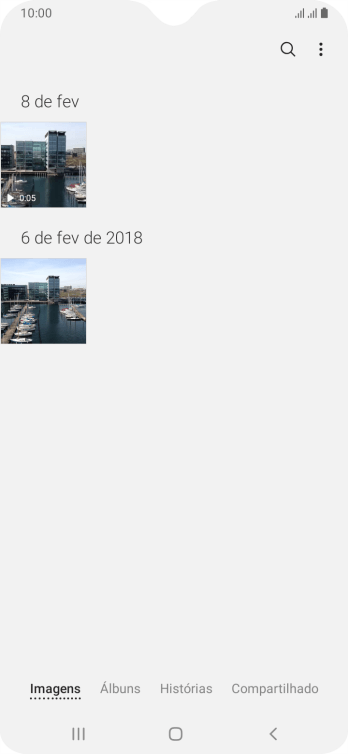 Pressione Álbuns, e navegue até a pasta desejada. Pressione Álbuns, e navegue até a pasta desejada.