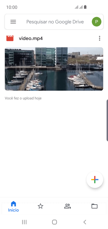 Deslize para a direita a partir do lado esquerdo da tela, e navegue até a pasta desejada. Deslize para a direita a partir do lado esquerdo da tela, e navegue até a pasta desejada.