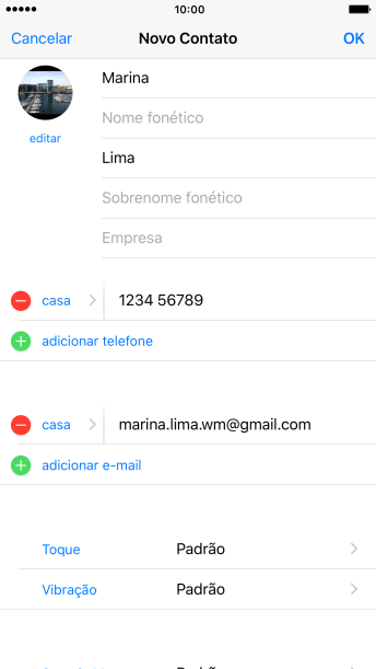Pressione o campo ao lado do endereço de e-mail. Pressione o campo ao lado do endereço de e-mail.