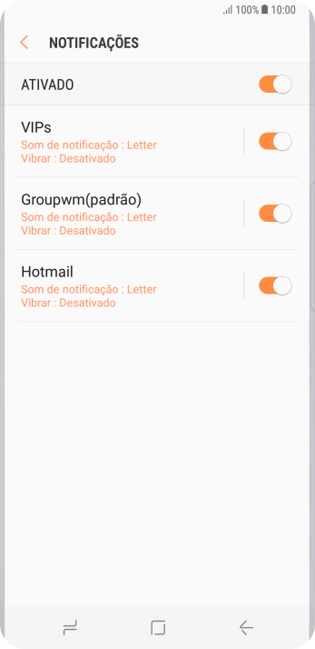 Pressione o indicador ao lado da conta de e-mail desejada para ativar ou desativar a função. Pressione o indicador ao lado da conta de e-mail desejada para ativar ou desativar a função.