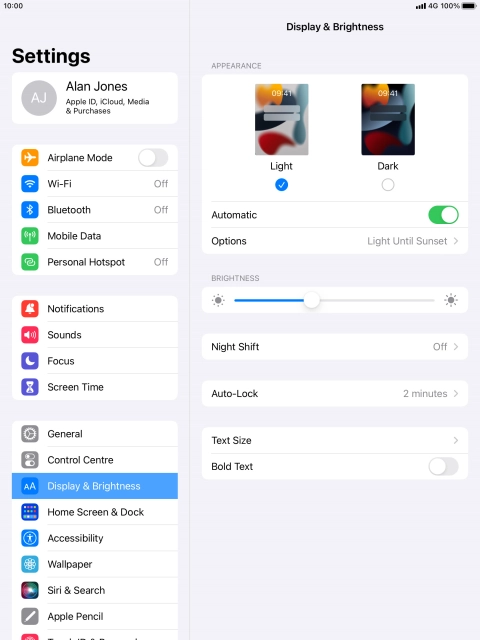 If you turn on the function, press Options and follow the instructions on the screen to select the required period of time for Dark Mode. If you turn on the function, press Options and follow the instructions on the screen to select the required period of time for Dark Mode.
