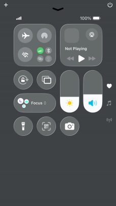 Press the flight mode icon to turn the function on or off. Press the flight mode icon to turn the function on or off.