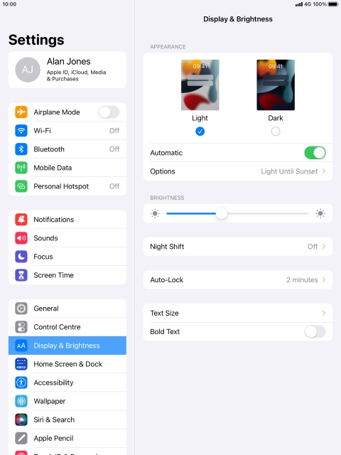 If you turn on the function, press Options and follow the instructions on the screen to select the required period of time for Dark Mode. If you turn on the function, press Options and follow the instructions on the screen to select the required period of time for Dark Mode.