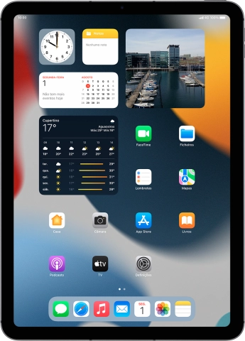 Apple iPad Air (2022) Apple iPad Air (2022)