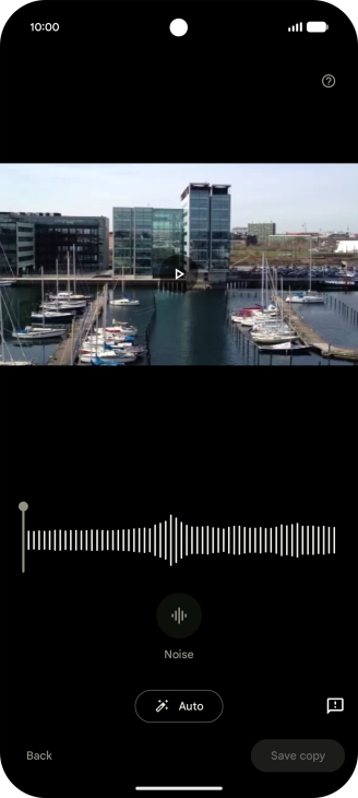 Press Auto to automatically enhance the sound in the video. Press Auto to automatically enhance the sound in the video.