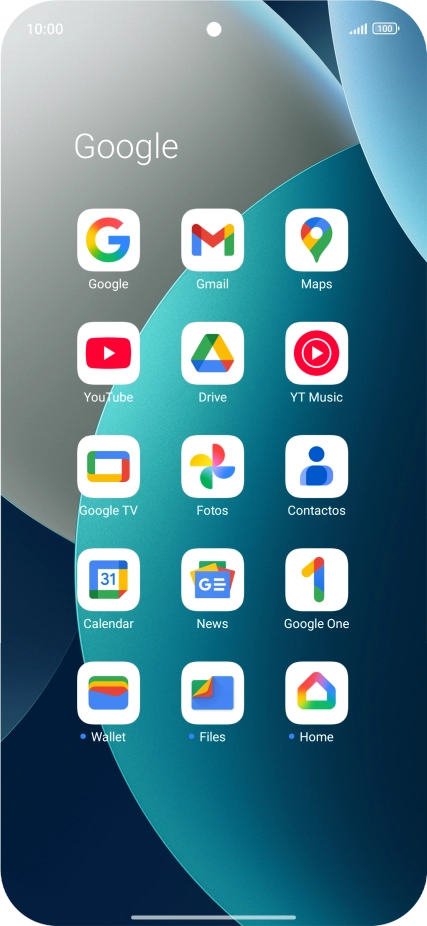 Abre YouTube y desplázate al vídeo deseado. Abre YouTube y desplázate al vídeo deseado.