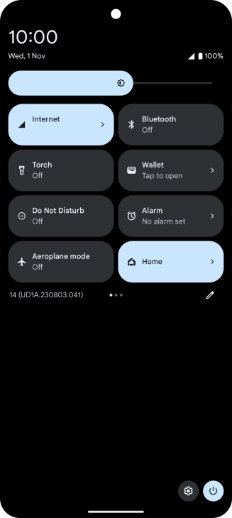 Press the flight mode icon to turn the function on or off. Press the flight mode icon to turn the function on or off.