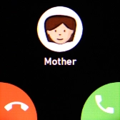 Press the accept call icon. Press the accept call icon.