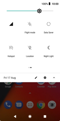 Press the mobile data icon to turn the function on or off. Press the mobile data icon to turn the function on or off.