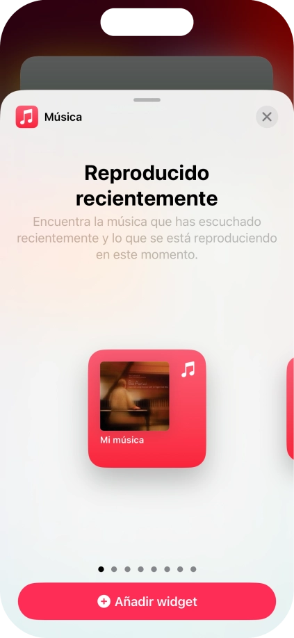 Desliza el dedo hacia la derecha o hacia la izquierda por la pantalla para seleccionar el tamaño de widget deseado. Desliza el dedo hacia la derecha o hacia la izquierda por la pantalla para seleccionar el tamaño de widget deseado.