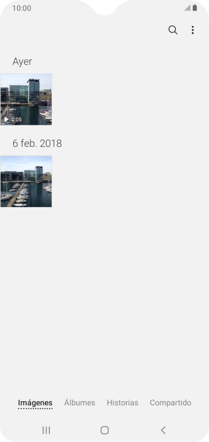 Pulsa Álbumes y desplázate a la carpeta deseada. Pulsa Álbumes y desplázate a la carpeta deseada.