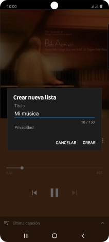 Introduce el nombre deseado de la lista de reproducción y pulsa CREAR. Introduce el nombre deseado de la lista de reproducción y pulsa CREAR.