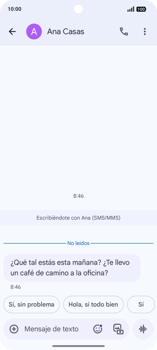 Selecciona una conversación existente o crea un nuevo mensaje y desliza el dedo hacia la izquierda desde la parte superior derecha de la pantalla. Selecciona una conversación existente o crea un nuevo mensaje y desliza el dedo hacia la izquierda desde la parte superior derecha de la pantalla.