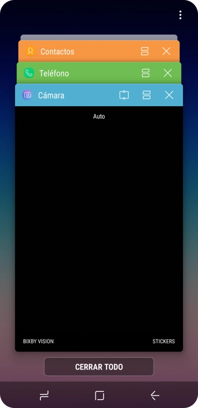 Para cerrar una sola aplicación en ejecución, desliza el dedo hacia la derecha sobre la aplicación deseada. Para cerrar una sola aplicación en ejecución, desliza el dedo hacia la derecha sobre la aplicación deseada.
