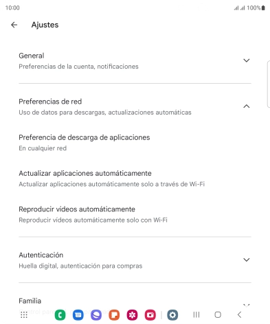 Pulsa Actualizar aplicaciones automáticamente. Pulsa Actualizar aplicaciones automáticamente.